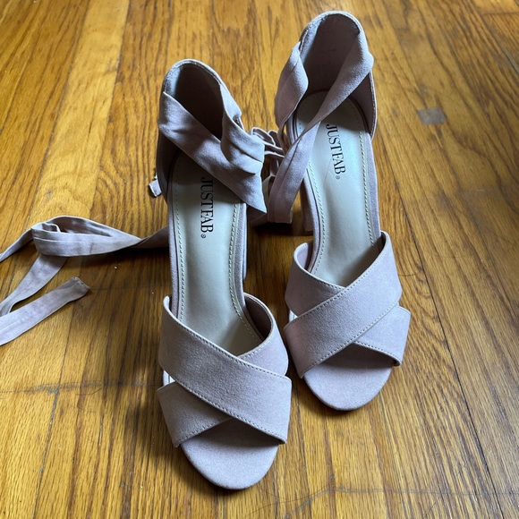 JustFab Heels NWOT - Picture 3 of 6